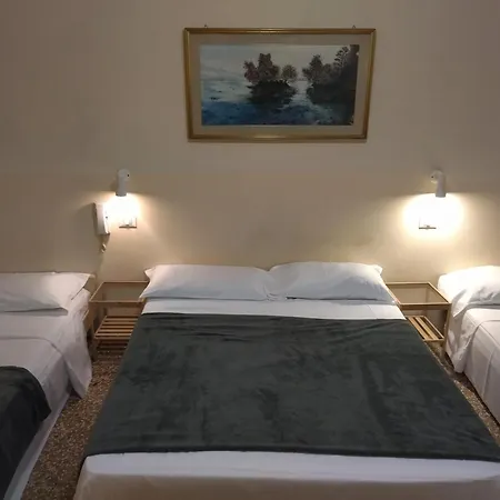 酒店 特伦托旅馆